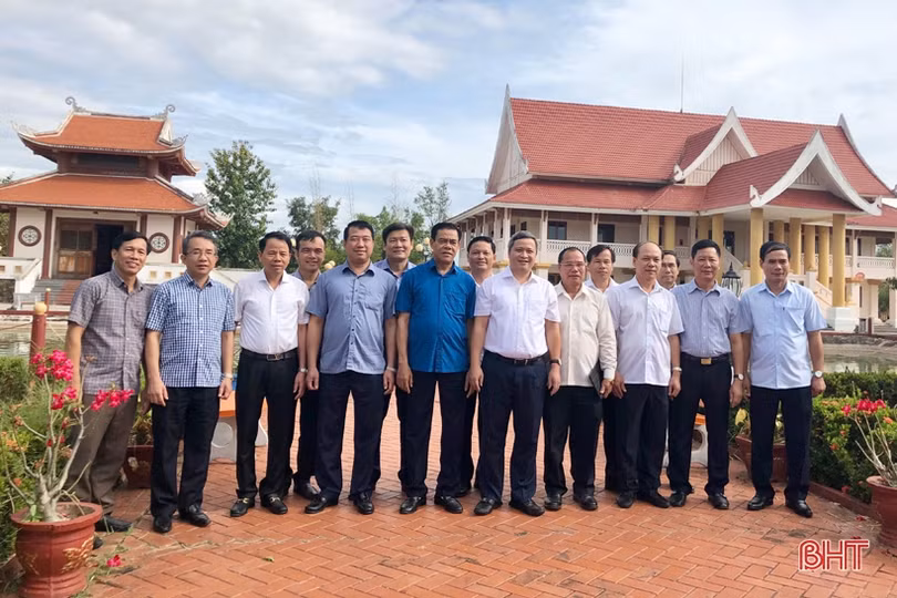 Chủ tịch UBND tỉnh Hà Tĩnh thăm các công trình, dự án ở nước bạn Lào