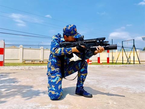 Việt Nam trang bị súng phóng lựu kẹp nòng mới cho GTAR-21