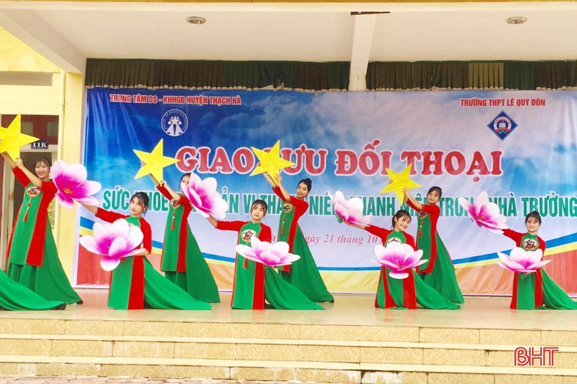 Gần 1.200 học sinh THPT được tư vấn về “điều thầm kín”