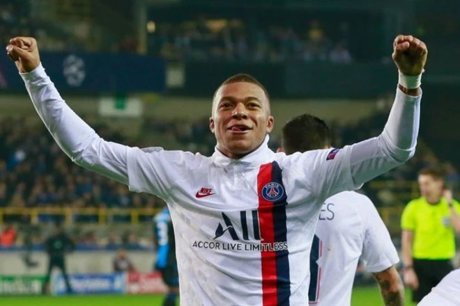 Mbappe tỏa sáng dù chưa hoàn toàn hồi phục chấn thương. Ảnh: Getty . Mbappe xô đổ kỷ lục của Messi ở Champions League