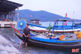  “Khát” nhân lực đi biển