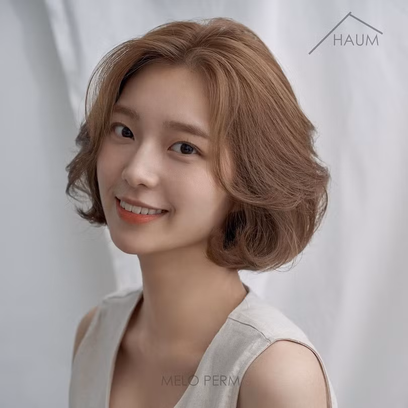 4 kiểu tóc ngắn siêu sang cho nàng U30, cắt xong mặt nhỏ đi tóc dày hơn thì tội gì không 