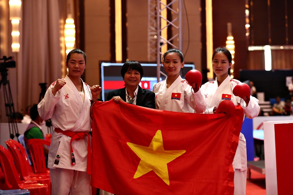 Hoàng Thị Mỹ Tâm tiếp tục giành HCV Kumite đồng đội nữ tại SEA Games 32
