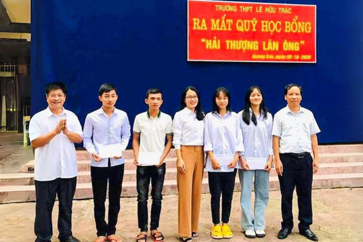 Những câu chuyện ấm áp dưới mái trường (bài 3): Tri ân trường cũ, tiếp sức những ước mơ xanh
