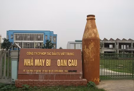 Tiền cảnh Nhà máy