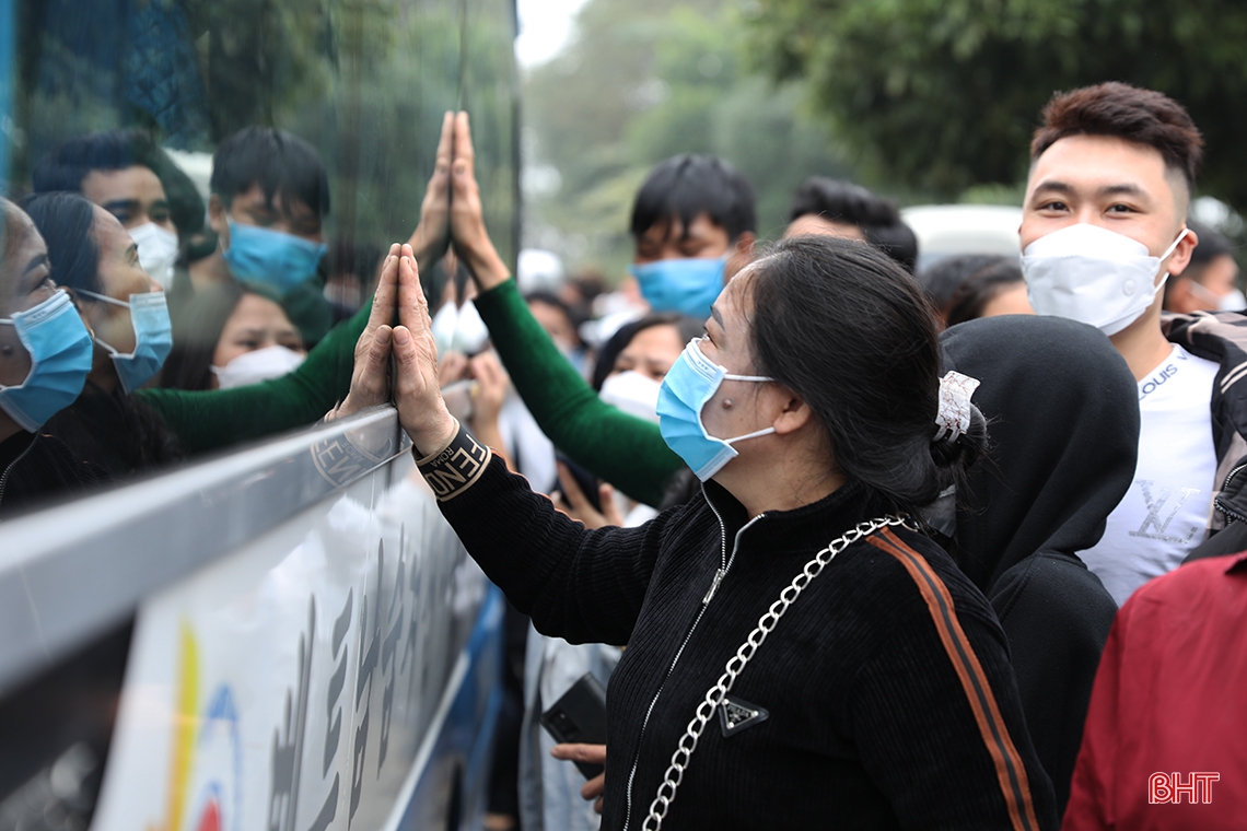 Phó Bí thư Thường trực Tỉnh ủy Trần Thế Dũng dự ngày hội tòng quân ở TX Kỳ Anh