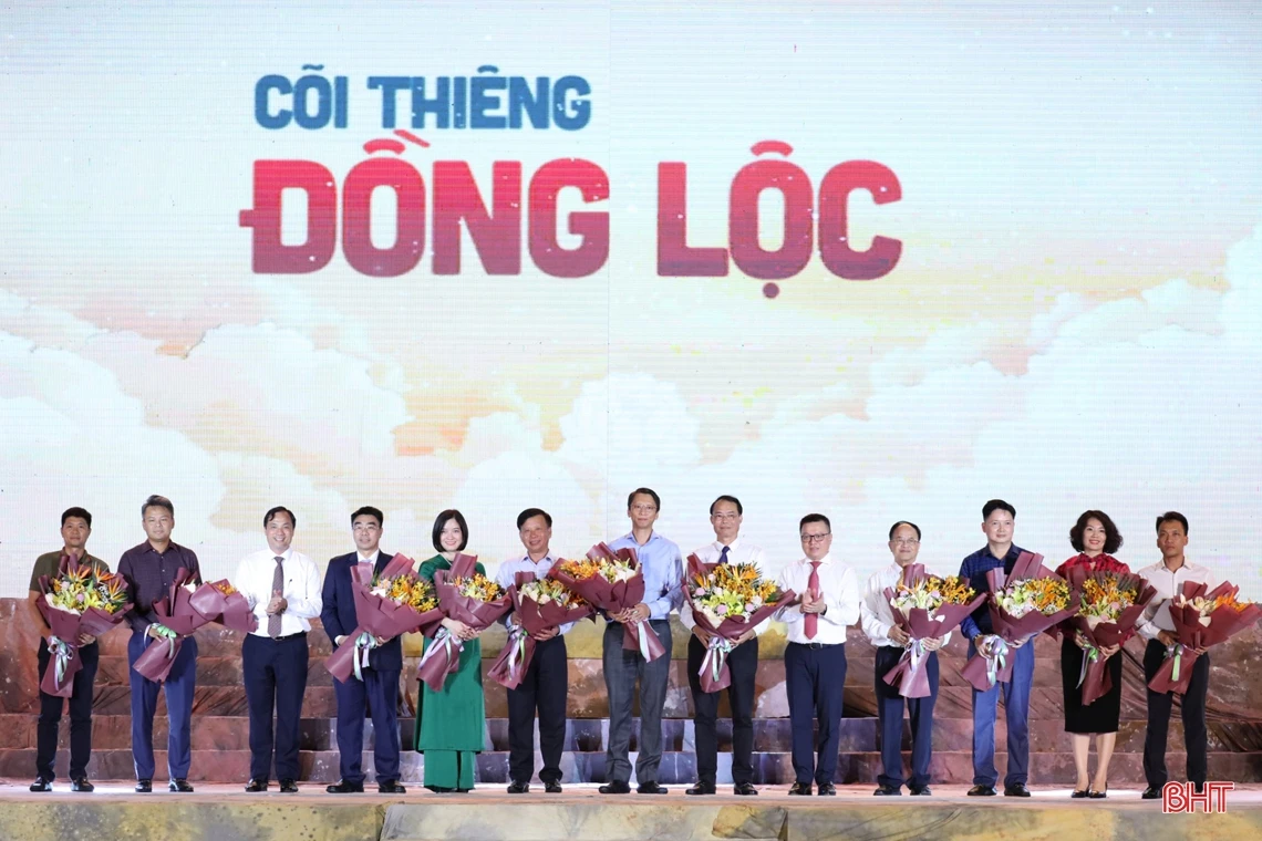 Lắng đọng chương trình nghệ thuật “Cõi thiêng Đồng Lộc”