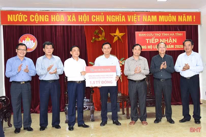 Hơn 85 tỷ đồng ủng hộ đồng bào Hà Tĩnh bị ảnh hưởng lũ lụt