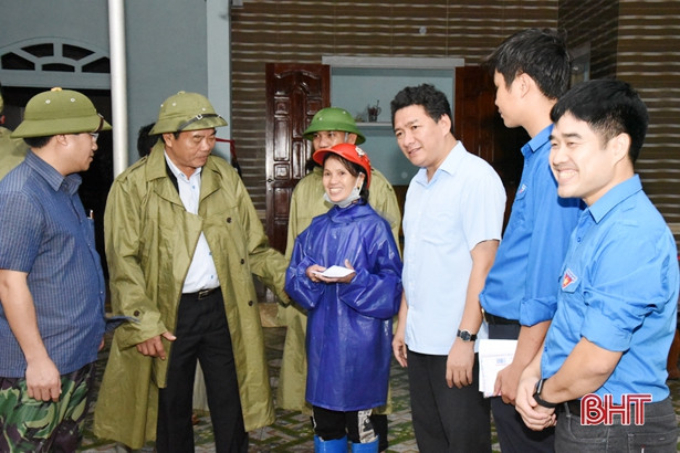Lãnh đạo Hà Tĩnh tặng quà tết cho người có công, gia đình chính sách ở các địa phương ảnh 10 Lãnh đạo Hà Tĩnh tặng quà tết cho người có công, gia đình chính sách ở các địa phương