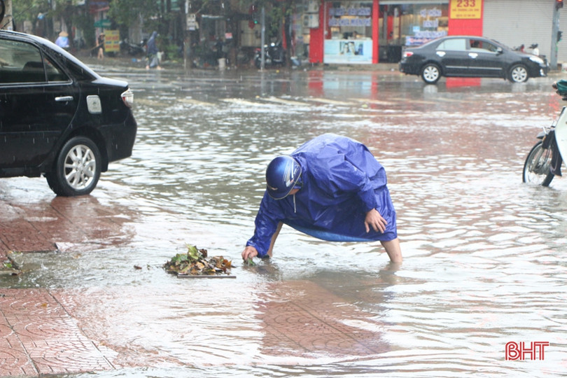 Thành phố Hà Tĩnh vận hành hệ thống tiêu thoát, chống úng cho khu vực nội thành