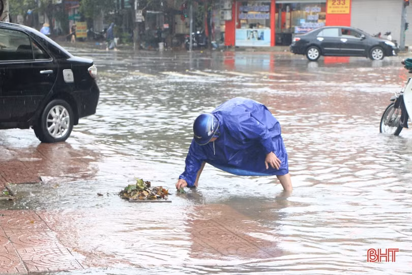 Thành phố Hà Tĩnh vận hành hệ thống tiêu thoát, chống úng cho khu vực nội thành