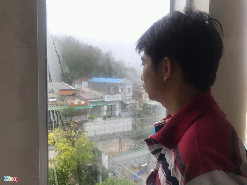 Bão số 9 tàn phá các tỉnh miền Trung