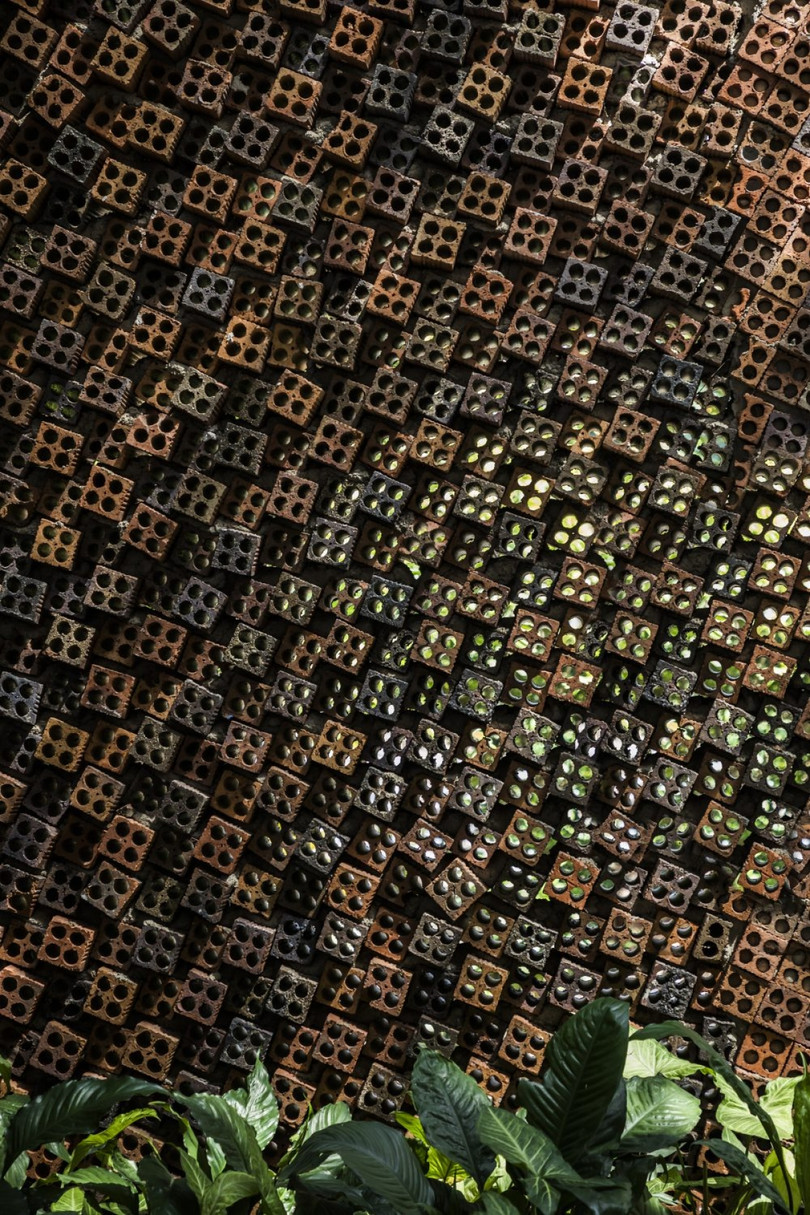 Ấn tượng ngôi nhà từ những viên gạch xếp chéo lên nhau