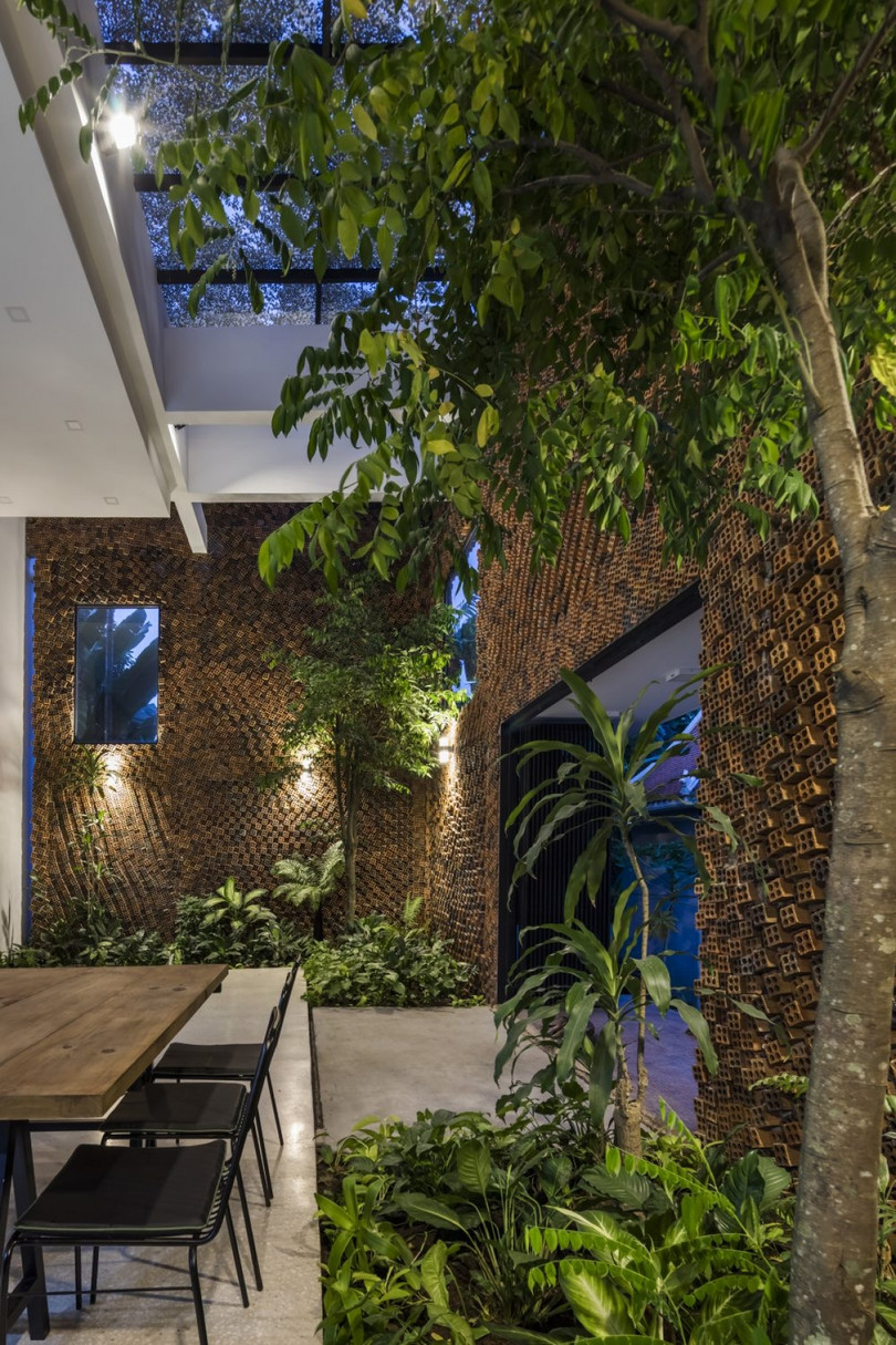 Ấn tượng ngôi nhà từ những viên gạch xếp chéo lên nhau