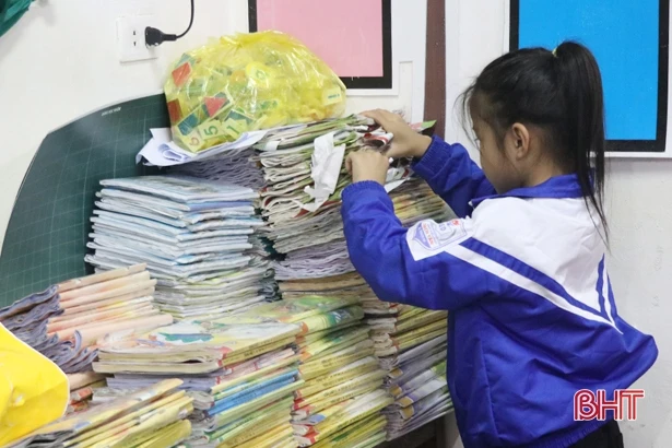 Ấm áp buổi học đầu tiên sau 1 tuần gián đoạn ở vùng tâm lũ Hà Tĩnh