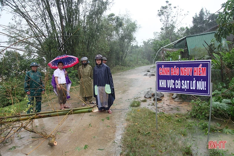 Tuyệt đối không để người dân đã được sơ tán quay lại nhà trong vùng có nguy cơ sạt lở