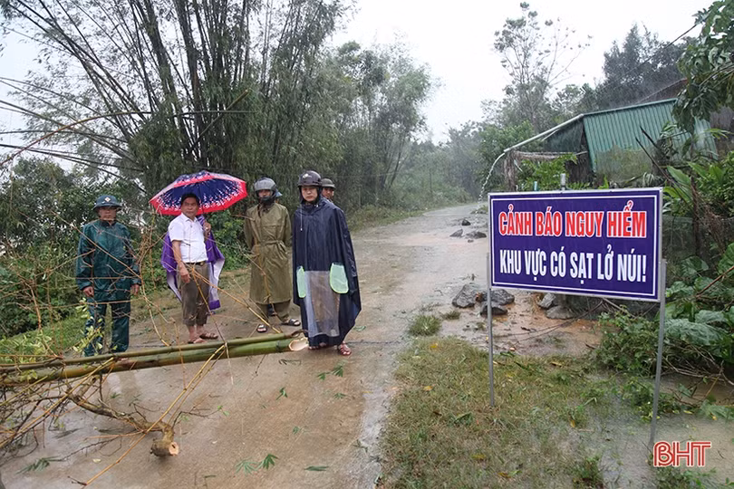 Tuyệt đối không để người dân đã được sơ tán quay lại nhà trong vùng có nguy cơ sạt lở