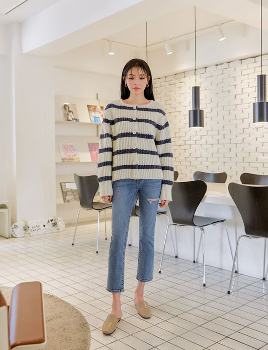 Phối áo dệt kim đi làm hoàn hảo cho phái đẹp