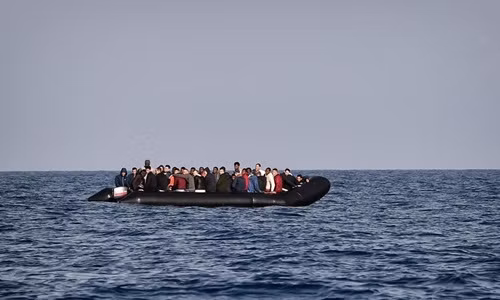 Ít nhất 140 người di cư thiệt mạng trong vụ chìm thuyền ngoài khơi Senegal