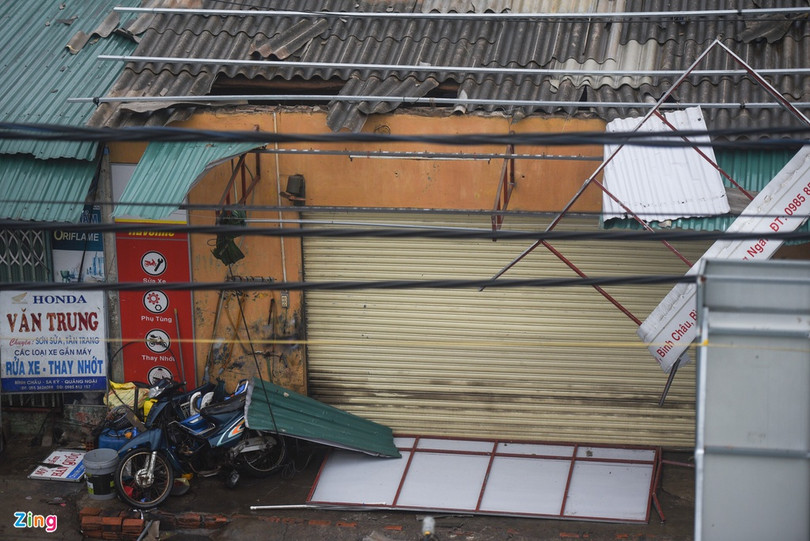 Bão số 9 tàn phá các tỉnh miền Trung