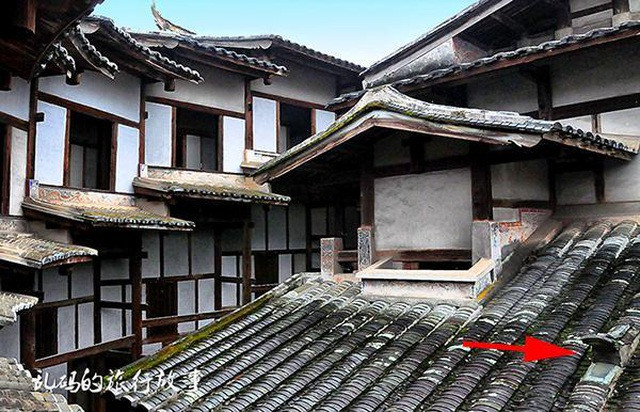 Bí ẩn xung quanh nhà cổ nặng 10.000 tấn nằm ẩn mình trong rừng sâu - 4 Bí ẩn xung quanh nhà cổ nặng 10.000 tấn nằm “ẩn mình” trong rừng sâu