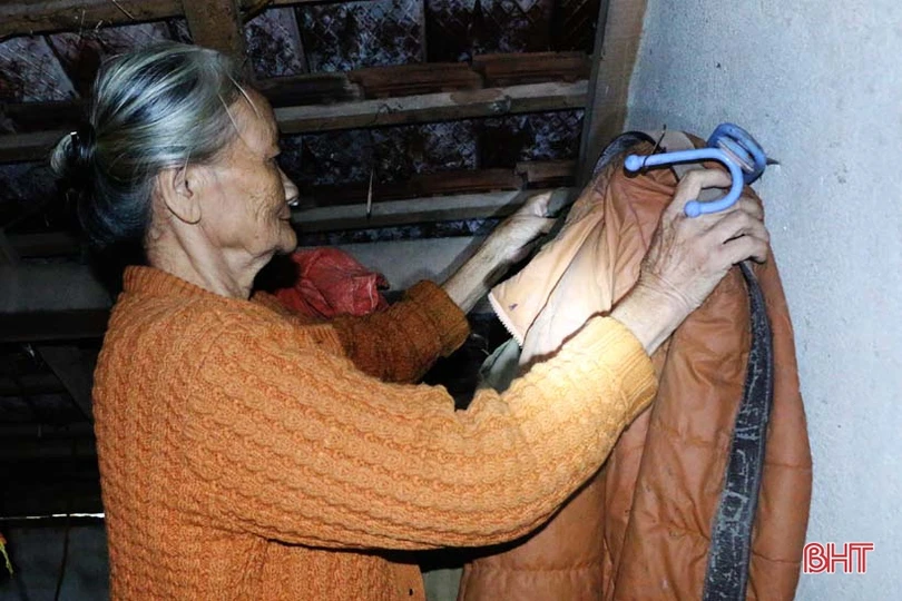 “Nhật ký chạy lũ” của vợ chồng ông lão ngoài 80 tuổi ở Hà Tĩnh