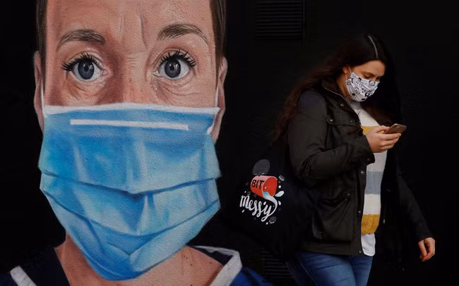 Số ca mắc Covid-19 trên thế giới vượt mốc 43,7 triệu, nhiều nước ban bố tình trạng khẩn cấp