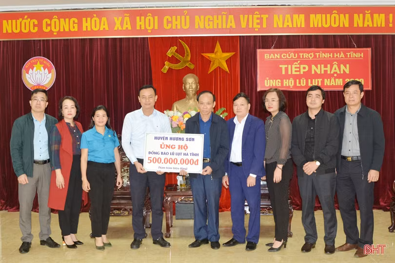 Hơn 85 tỷ đồng ủng hộ đồng bào Hà Tĩnh bị ảnh hưởng lũ lụt