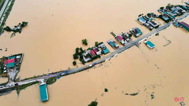 Bộ Y tế cử 7 tổ công tác đến Hà Tĩnh và 6 tỉnh miền Trung khắc phục hậu quả thiên tai ảnh 2 Bộ Y tế cử 7 tổ công tác đến Hà Tĩnh và 6 tỉnh miền Trung khắc phục hậu quả thiên tai