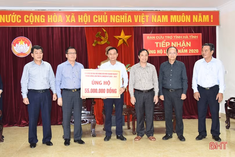 Hơn 85 tỷ đồng ủng hộ đồng bào Hà Tĩnh bị ảnh hưởng lũ lụt