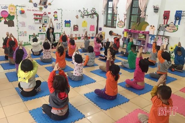 Ấm áp buổi học đầu tiên sau 1 tuần gián đoạn ở vùng tâm lũ Hà Tĩnh