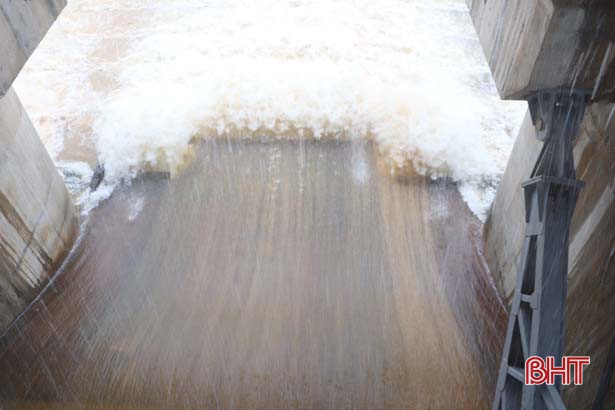 Xả tràn hồ Ngàn Trươi cần đảm bảo an toàn cho vùng hạ du Vũ Quang