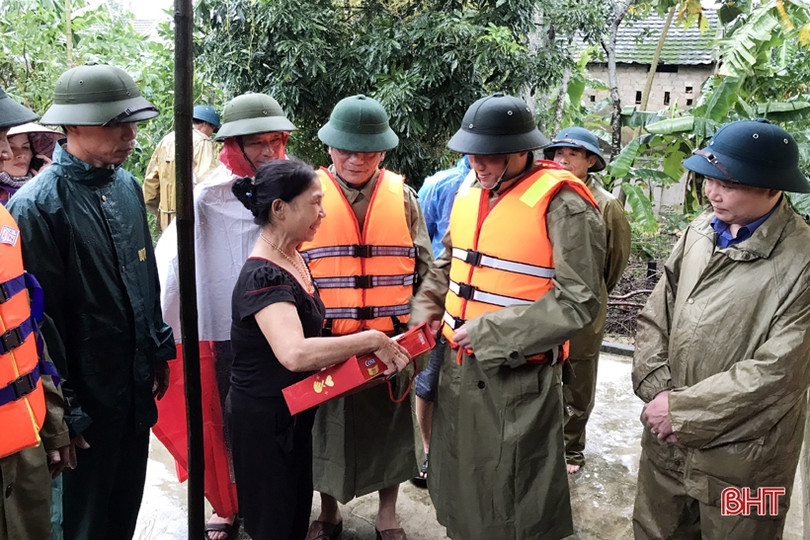 Kịp thời động viên Nhân dân khắc phục khó khăn, ổn định cuộc sống