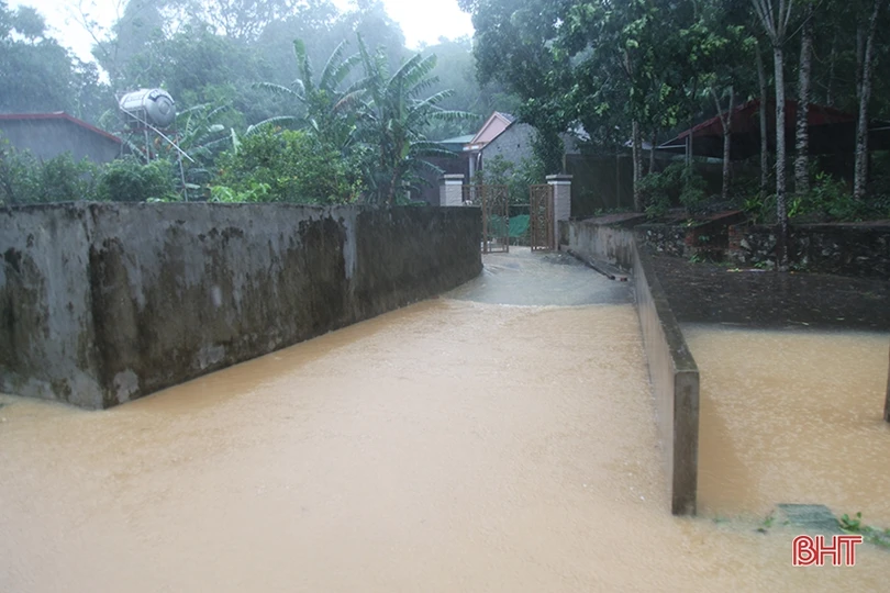 Tuyệt đối không để người dân đã được sơ tán quay lại nhà trong vùng có nguy cơ sạt lở