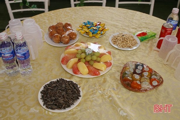 Cặp đôi trẻ ở Hà Tĩnh cưới “văn minh tiết kiệm”