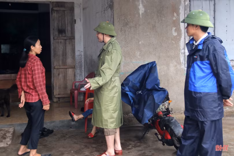 TX Kỳ Anh sơ tán khẩn cấp 583 hộ dân, đảm bảo an toàn trước hoàn lưu bão số 9