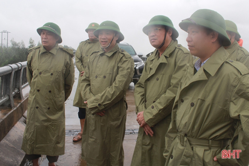 Khẩn trương giúp dân vùng ngập lụt khắc phục hậu quả, ổn định sản xuất 