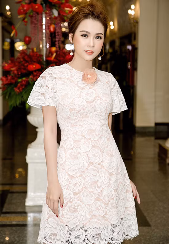 12 my nhan viet mac dep nhat tuan