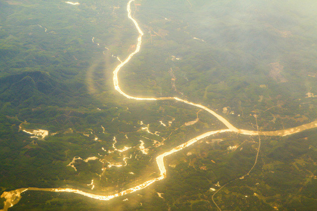 bay tren nhung dong song viet