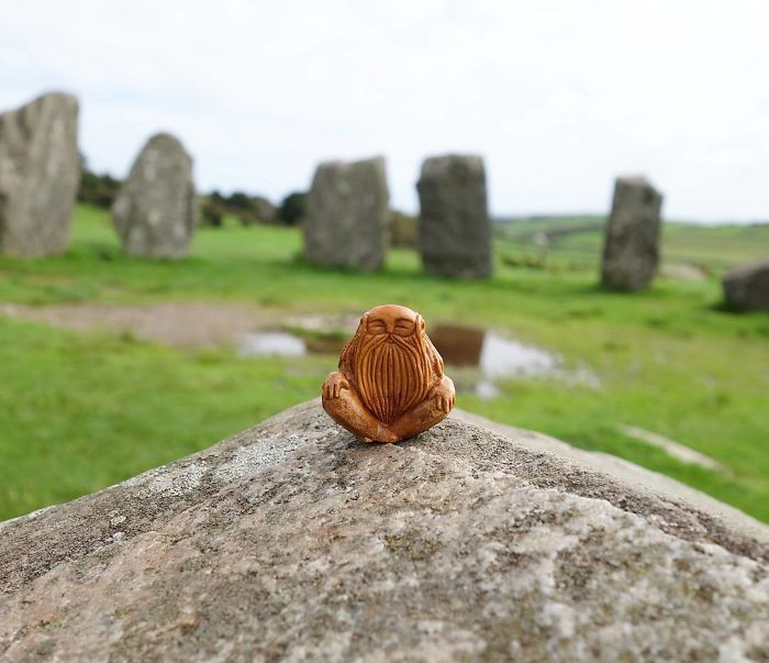 ngo ngang cac tac pham nghe thuat dieu khac tren hat bo