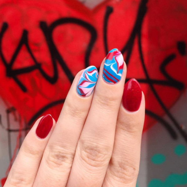 12 mau mong mang ca mua he thu be lai tren nhung ngon tay xinh