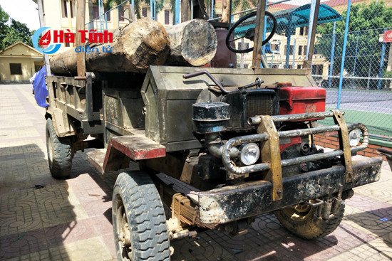 bat giu xe cong nong van chuyen lam san trai phep