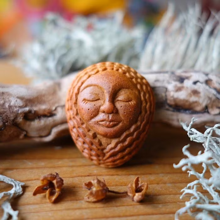 ngo ngang cac tac pham nghe thuat dieu khac tren hat bo