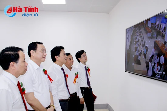 Khai trương Trung tâm hành chính công tỉnh Hà Tĩnh