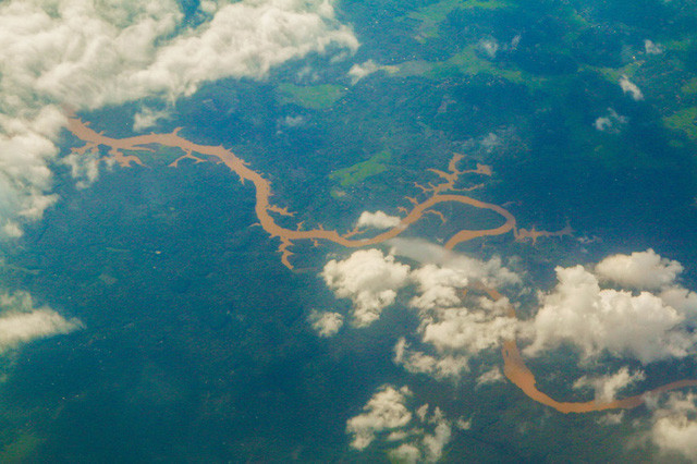 bay tren nhung dong song viet
