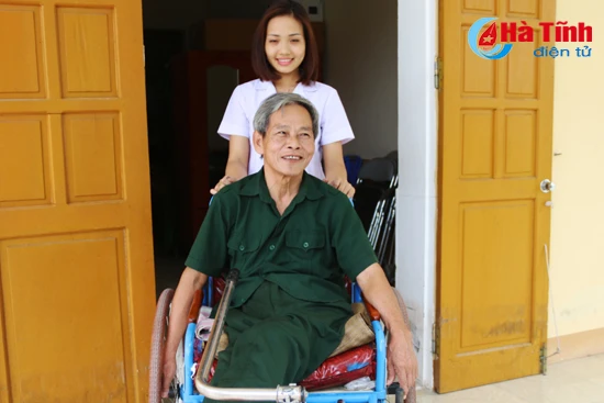 nhung anh mat mang nhieu sac thai