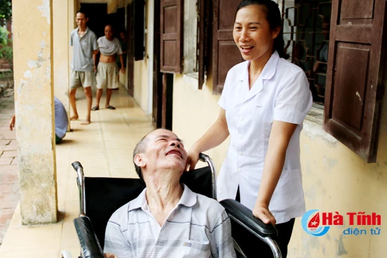 nhung anh mat mang nhieu sac thai