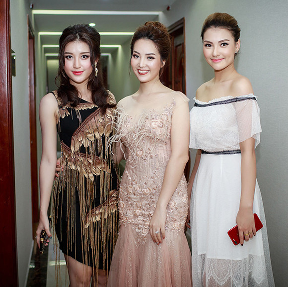 12 my nhan viet mac dep nhat tuan