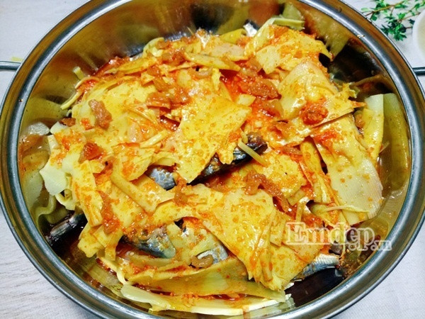 troi mua lam noi ca nuc kho mang dam da ca nha ngon com