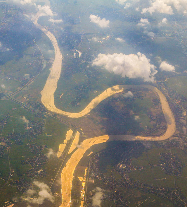 bay tren nhung dong song viet